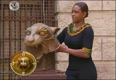 Médias et divertissements : Dans l'émission estivale Fort Boyard, à qui demandait-on de ''Tourner la tête de tigre'' ?