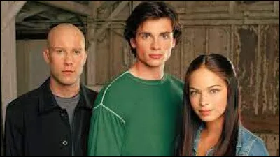 Médias et Divertissements : De quel super-héros, la série ''Smallville'' raconte-t-elle la jeunesse ?