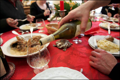 En quelle année l'UNESCO a-t-elle reconnue le "repas gastronomique français" comme patrimoine immatériel de l'humanité ?