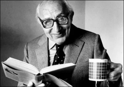 Quel sociologue allemand s'est intéressé à l'évolution des manières de se tenir à table ?