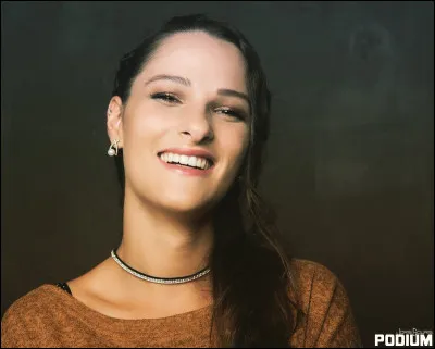 Qui est cette youtubeuse ?