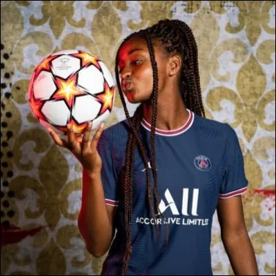 Laurina Fazer est l'une des plus jeunes joueuses de l'équipe de France. Quelle est sa date de naissance ?