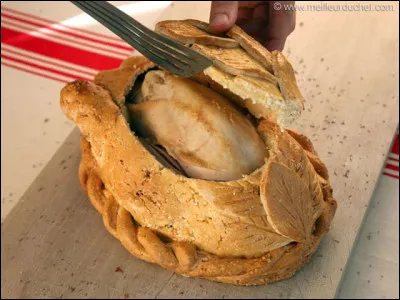 Eye, retenu pour la bonne cause dans les marais salants, était un peu fatigué. P.Louis s'est donc dévoué pour servir le plat de résistance !