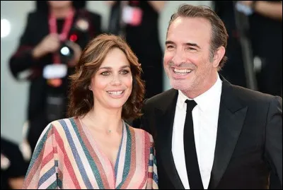 Médias et Divertissements : Quel sport pratiquait à haut niveau la compagne de Jean Dujardin, Nathalie Péchalat ?