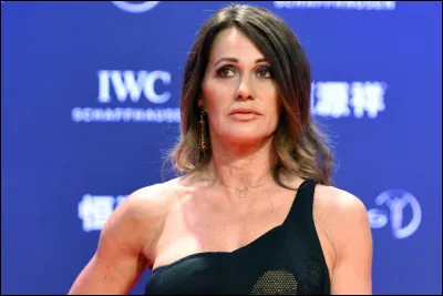 Dans quel sport Nadia Comăneci a-t-elle obtenu pour la première fois de l'histoire la note de 10/10 aux JO de 1976 ?