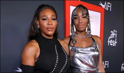 Dans quel sport les surs Williams (Venus et Serena) se sont-elles distinguées ?