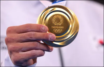 Quel nageur a obtenu vingt-trois médailles d'or depuis 2000 aux différents Jeux olympiques ?