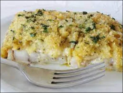 Gastronomie : Comment appelle-t-on un poisson cuit au four sous une épaisseur d'oignons ou d'échalotes et d'ails additionnée de vin blanc ?