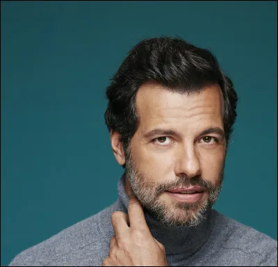 Cet acteur joue pour la Comédie-Française. Cette affirmation est-elle vraie ?