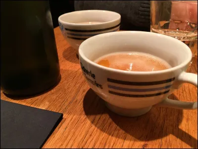 Dans quel récipient boit-on du cidre ?