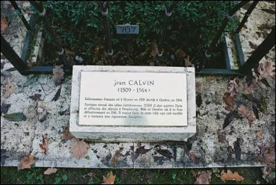 Dans quelle ville Jean Calvin a-t-il terminé sa vie ?