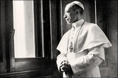 Quel pape exerçait son pontificat pendant la Seconde Guerre mondiale ?