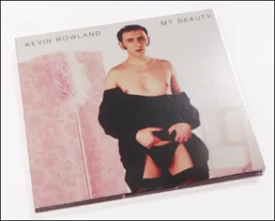 Une pochette décalée ou l'art de se tirer une balle dans le pied. Grand habitué des relookings bien cognés, celle-ci valut à Kevin Rowland une belle déculottée, imméritée, sur le plan financier. Combien d'albums furent distribués selon la presse à succès ?