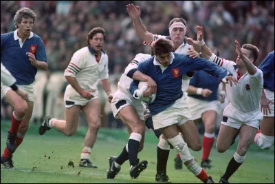 Quelle équipe britannique stoppa les Bleus en1/4 de finale ?