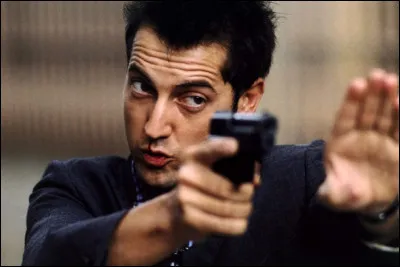 Comment Daniel rencontre-t-il Émilien ?