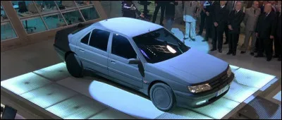 Passons aux 2e volet, nous avons donc cette sublime Peugeot 605 équipée du système Atlas, mais quel mot faut-il dire pour démarrer cette auto ?