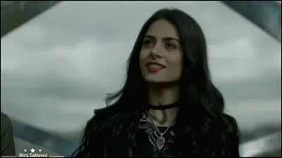 Et cette jeune femme, qui est-elle ?