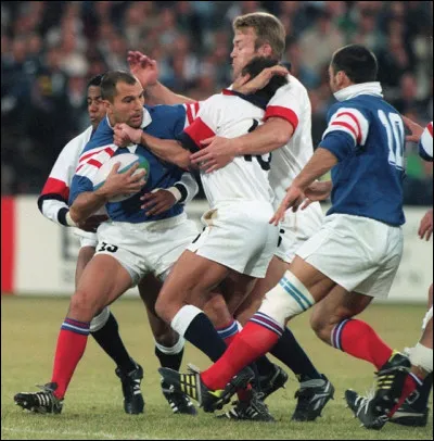 Qui fut l'adversaire des Bleus lors de la petite finale ?