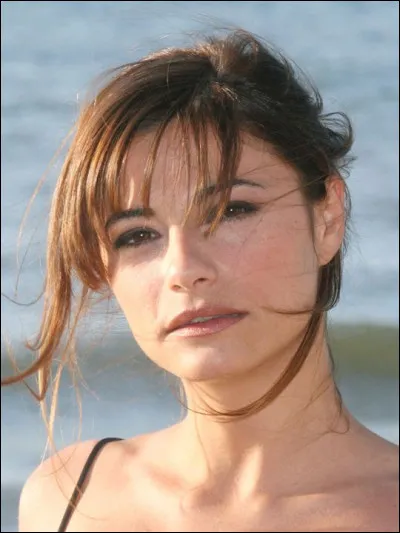 Qui est cette Julie, actrice de cinéma et de séries télévisées ?