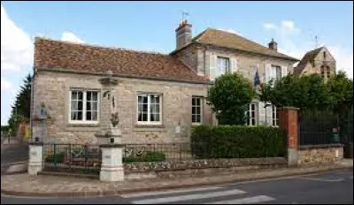 Village Seine-et-Marnais, dans le Gâtinais, Saint-Martin-en-Bière se situe en région ...