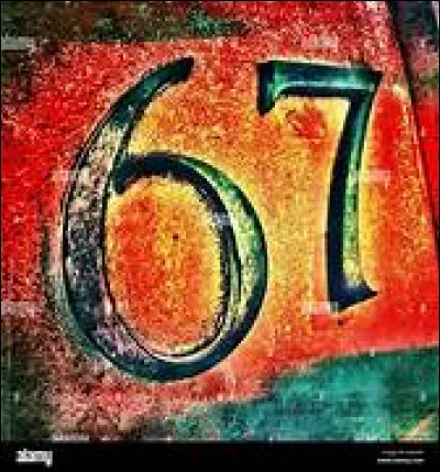 Quel pays organise le 30 décembre de la même année ses premières élections municipales en plus de dix ans ?