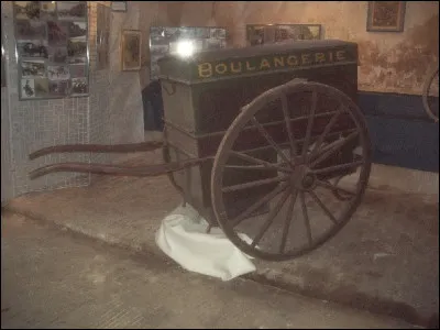 La garniture métallique du manche d'un outil servant à l'empêcher de se fendre est un...