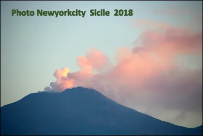 Quel est ce volcan de Sicile en E , le plus actif d'Europe qui culmine à 3 357 m d'altitude ?