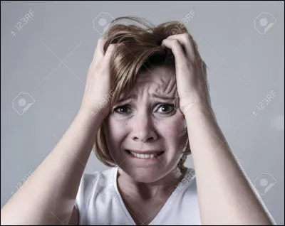 Enfin, un de tes proches te confie un lourd secret, et souffre de cette situation, il pleure. Comment réagis-tu ?