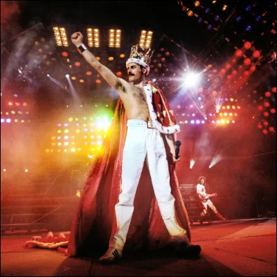 Qui est le chanteur de Queen ?