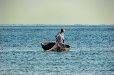 Quel nom donne-t-on à une embarcation peu susceptible de voguer ?