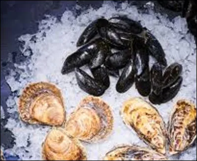 Quel(s) coquillage(s) produisent des perles naturellement ?