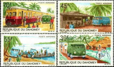 1950 > Le VW "Combi" connut une longévité exceptionnelle (fabriqué jusqu'en 2014 !), ainsi qu'un surnom - dans son pays d'origine - pourtant peu engageant...