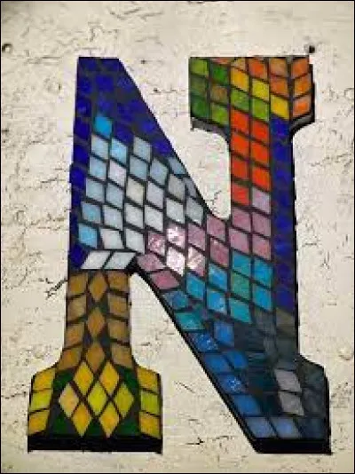 Noces : Qui partageait l'affiche avec Bruno Cremer dans le film "Noces blanches" ?