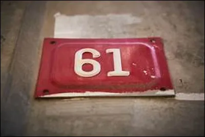 Quel élément chimique a pour numéro atomique le 61 ?