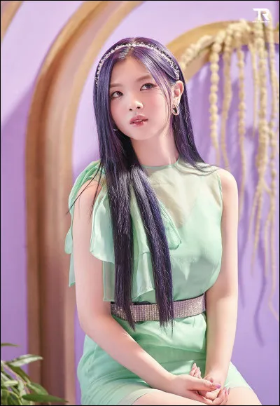 De quel groupe Jinha (photo ci-dessus) fait-elle partie ?