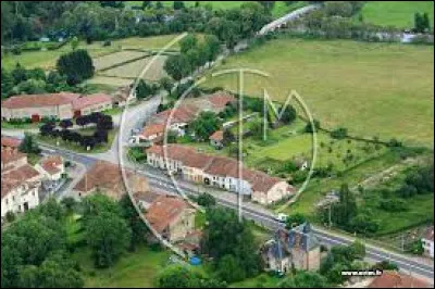 Voici Ménil-Flin vu du ciel. Hameau rattaché au village de Flin, près de Baccarat, il se situe dans l'ancienne région ...