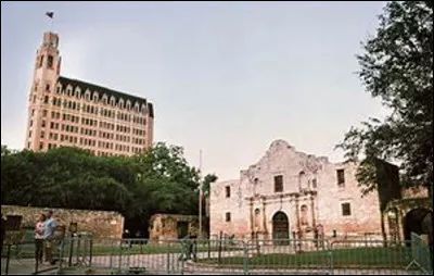 Alamo est une ville du Texas aux États-Unis, célèbre pour son fort dont le siège en 1836 fut l'événement majeur de la révolution texane.