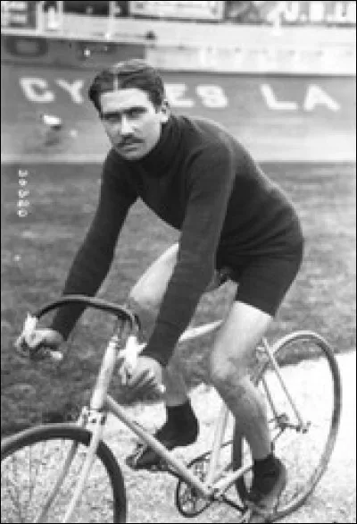 Qui est ce coureur cycliste qui remporte le Tour en 1923 ?