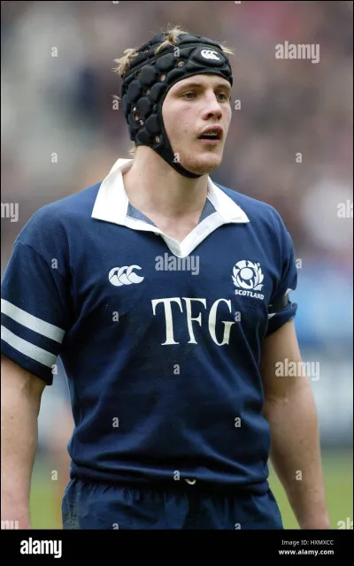 Quelle équipe britannique fut troisième adversaire des Bleus ?