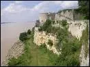 Classe Monument historique en 2009, la citadelle de Blaye fut construite pour protger le port de Bordeaux. Elle domine ...