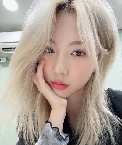 Dans quelle chanson peut-on entendre les paroles en anglais : "No more utopia" ?