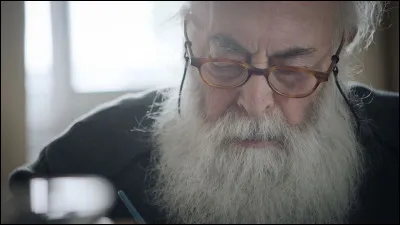 Mais alors, comment Adolfo a-t-il sauvé trois cents enfants en trois jours ? Premièrement, il faudra qu'Adolfo rentre dans la résistance. Quel âge avait Adolfo lorsqu'il est devenu résistant ?