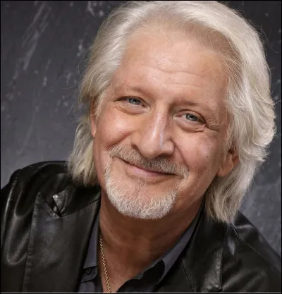 Qui est ce Patrick, imitateur, humoriste, acteur, chanteur, réalisateur, poète, écrivain, compositeur, animateur et producteur ?