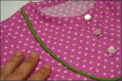 Sports et Loisirs : En couture, comment appelle-t-on une bande de tissu rembourrée à l'aide d'un cordon, d'un bourrelet de coton ou d'une cordelette ?