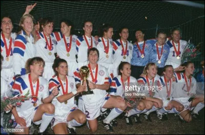 Quand a eu lieu la première coupe du Monde féminine de football ?