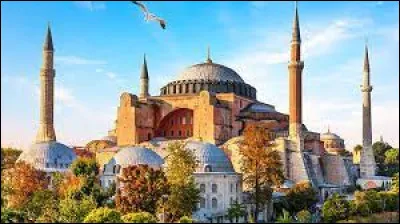 Dans quel pays se trouve la basilique Sainte-Sophie ?