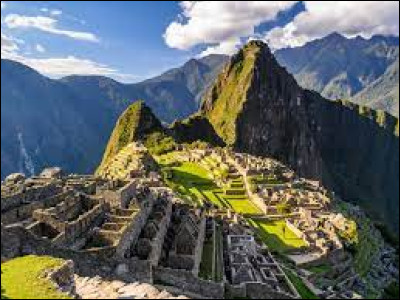 Dans quel pays peut-on admirer le Machu Picchu ?