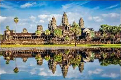 Dans quel pays se trouve le site d'Angkor Vat ?