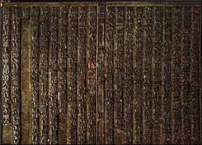 Arts : Comment appelle-t-on le procédé de reproduction multiple d'une image sur un support plan, papier ou tissu, en utilisant la technique de la gravure sur bois ?