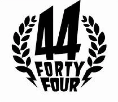 Quel élément chimique a pour numéro atomique 44 ?